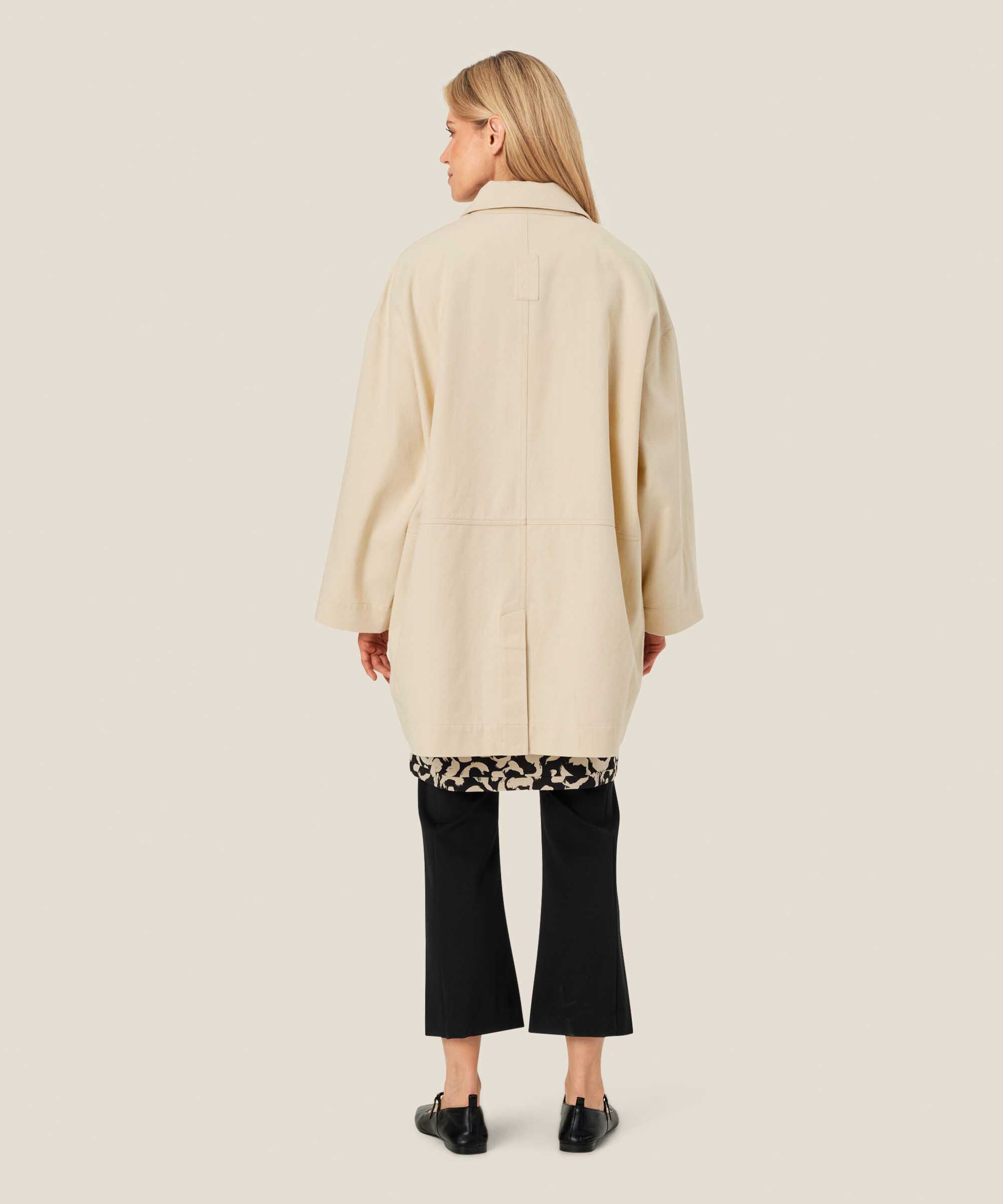 Manteau en coton avec fermeture boutonnée et grandes poches, Oyster White