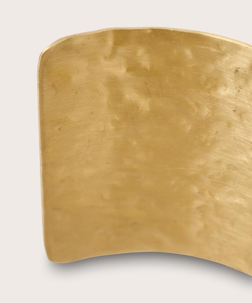 bracelet doré à surface battue, Gold
