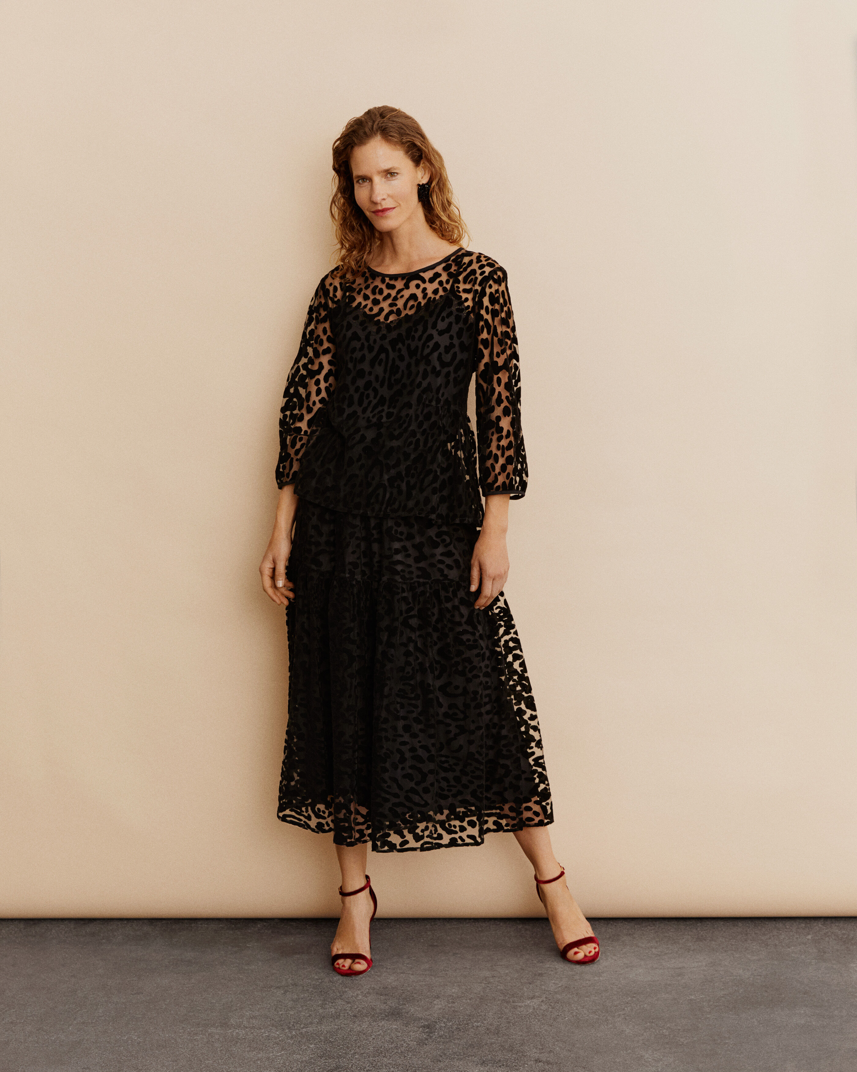 blouse en tulle doux avec motif tiss&eacute;, Black