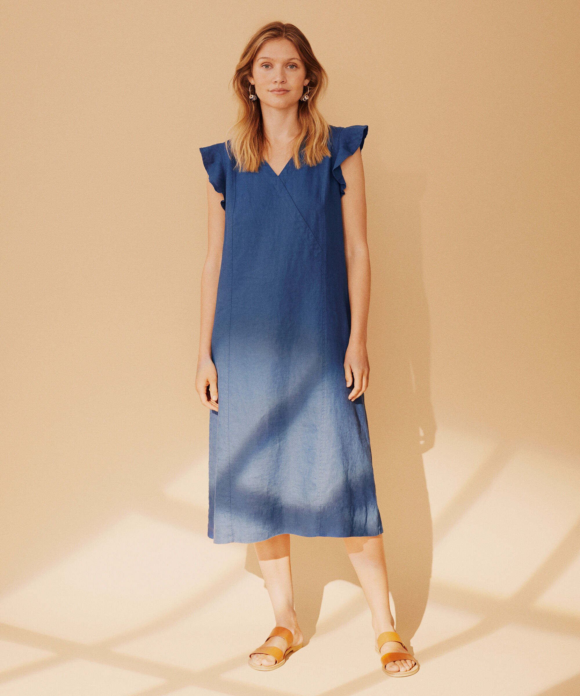 robe en lin avec col en V et volants, Navy Peony