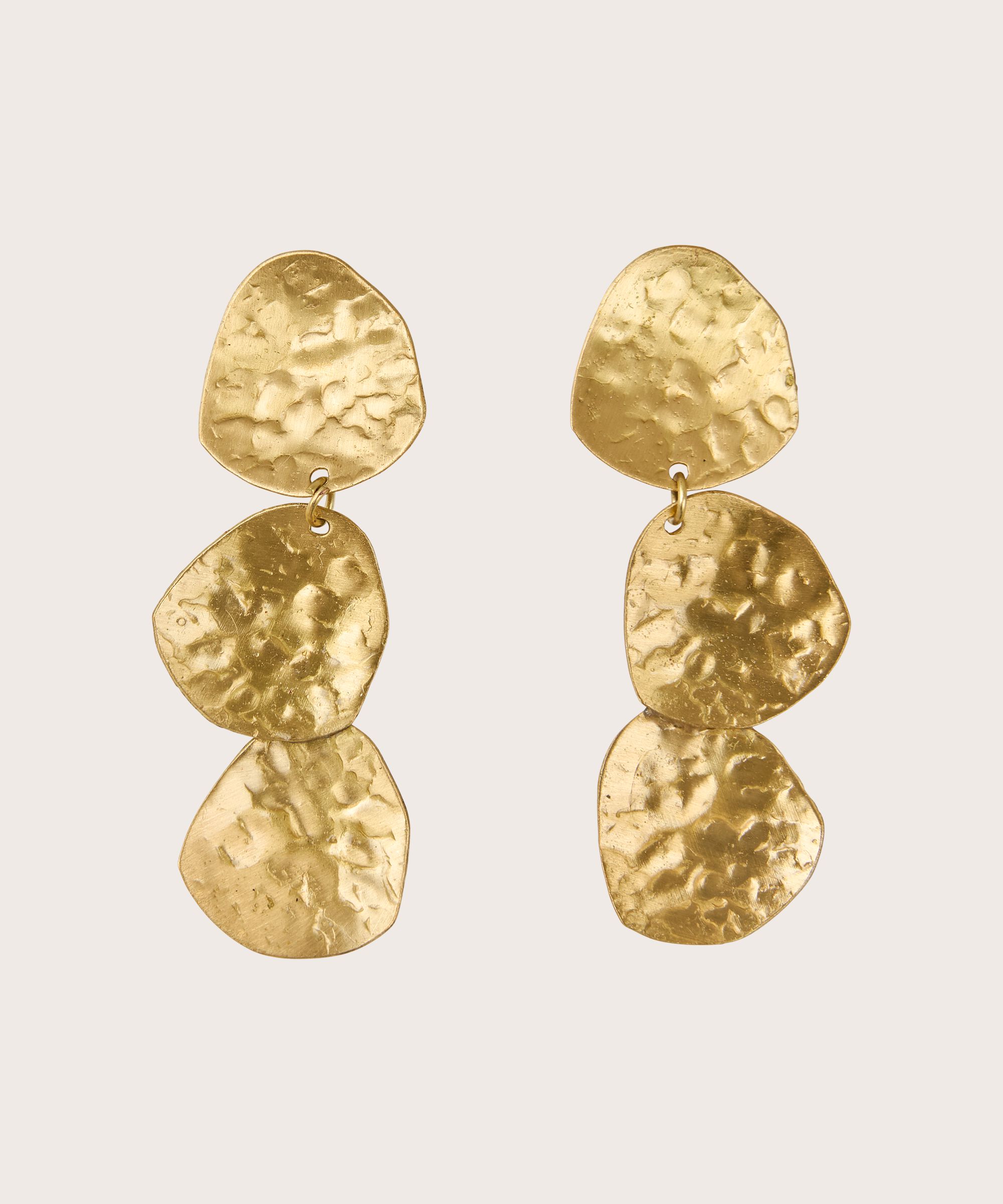 clous d'oreilles sculpturaux, Gold
