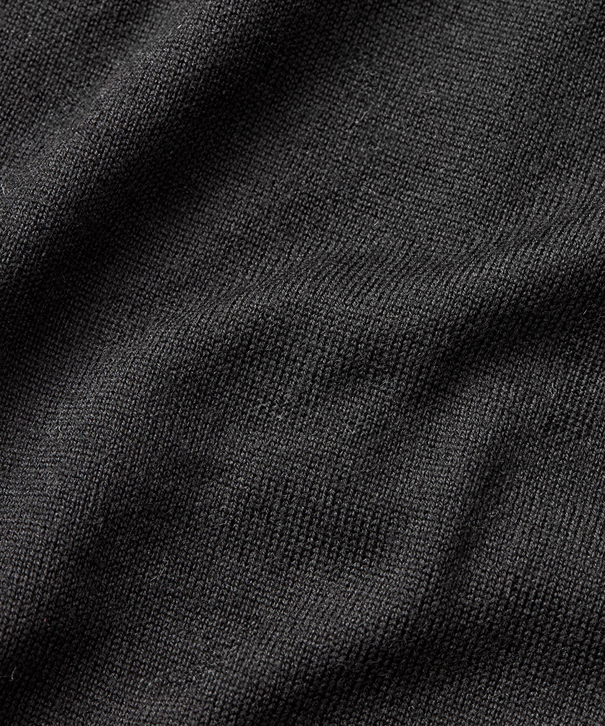 pull tricoté en laine avec col en v, Black