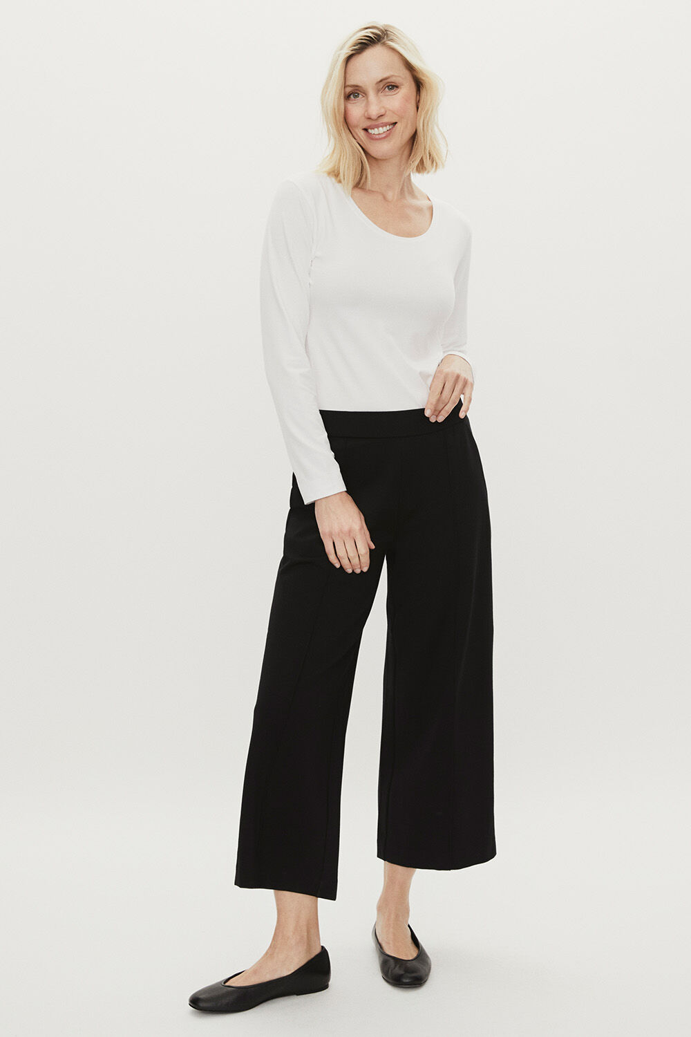 Top En Jersey Doux &Agrave; Manches Longues - White, Pantalon En Jersey &Eacute;pais Avec Poches - Black