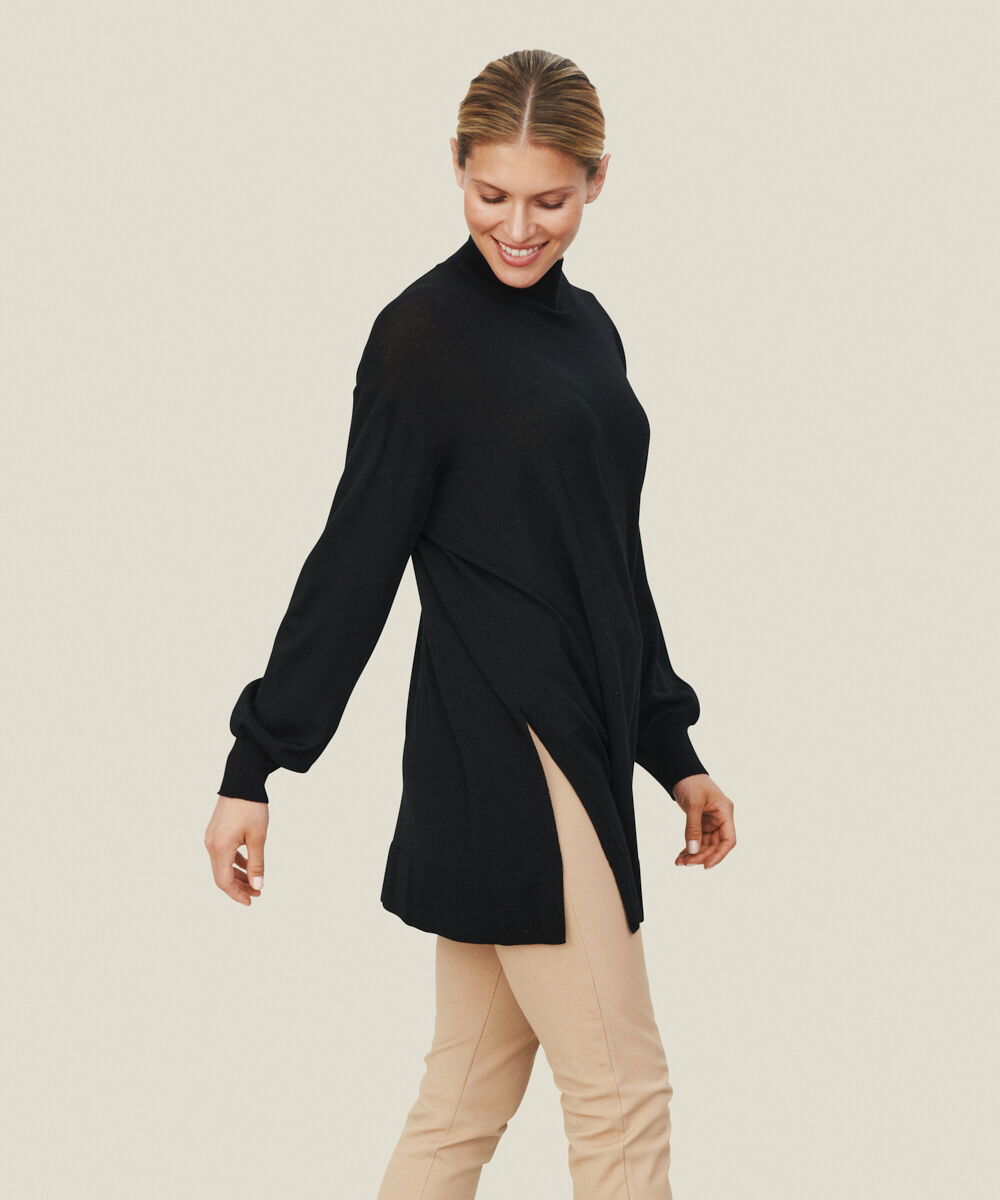 pull col roul&eacute; en laine, Black