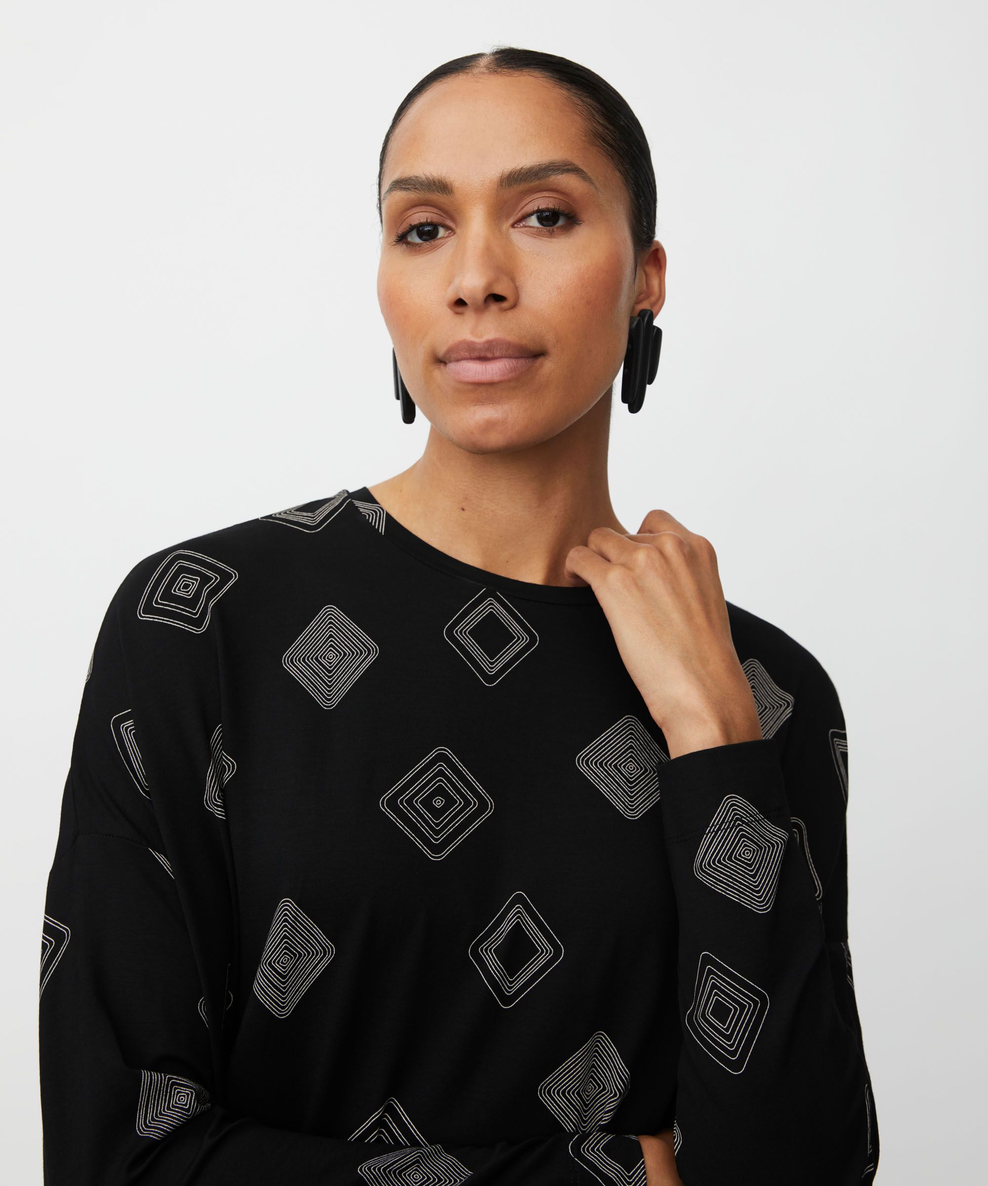 top en jersey imprimé avec ourlet élastiqué, Black