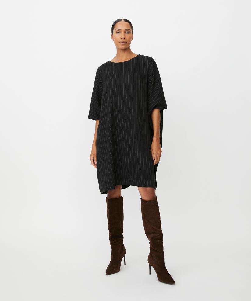 robe en jersey à rayures fines et manches 3/4, Black