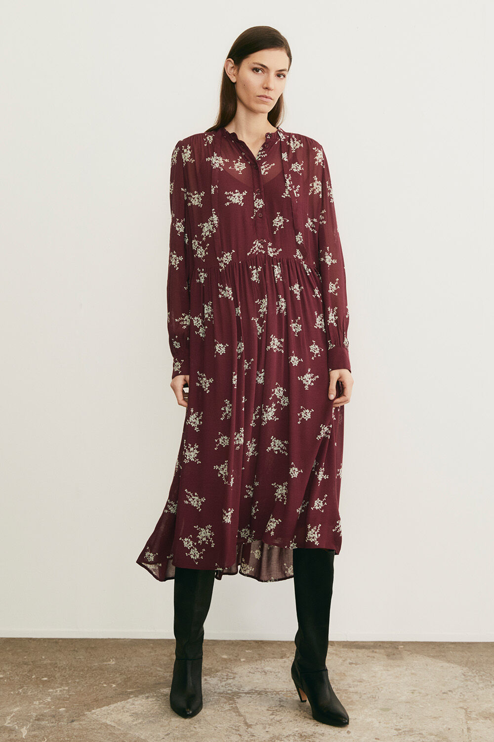 Robe fleurie en viscose avec lien &agrave; nouer au col - Fig