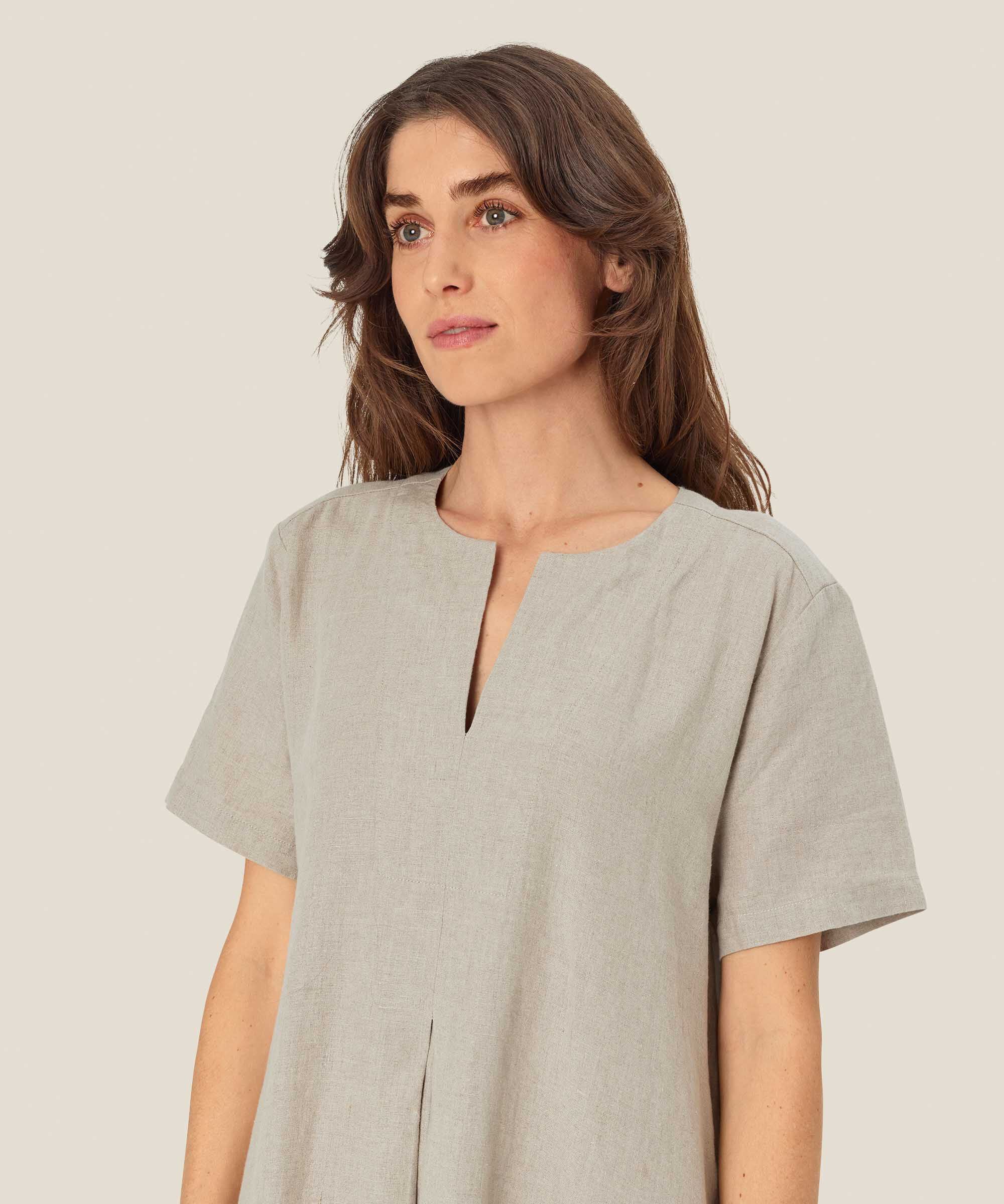 robe en lin à manches courtes avec poches fendues, Natural