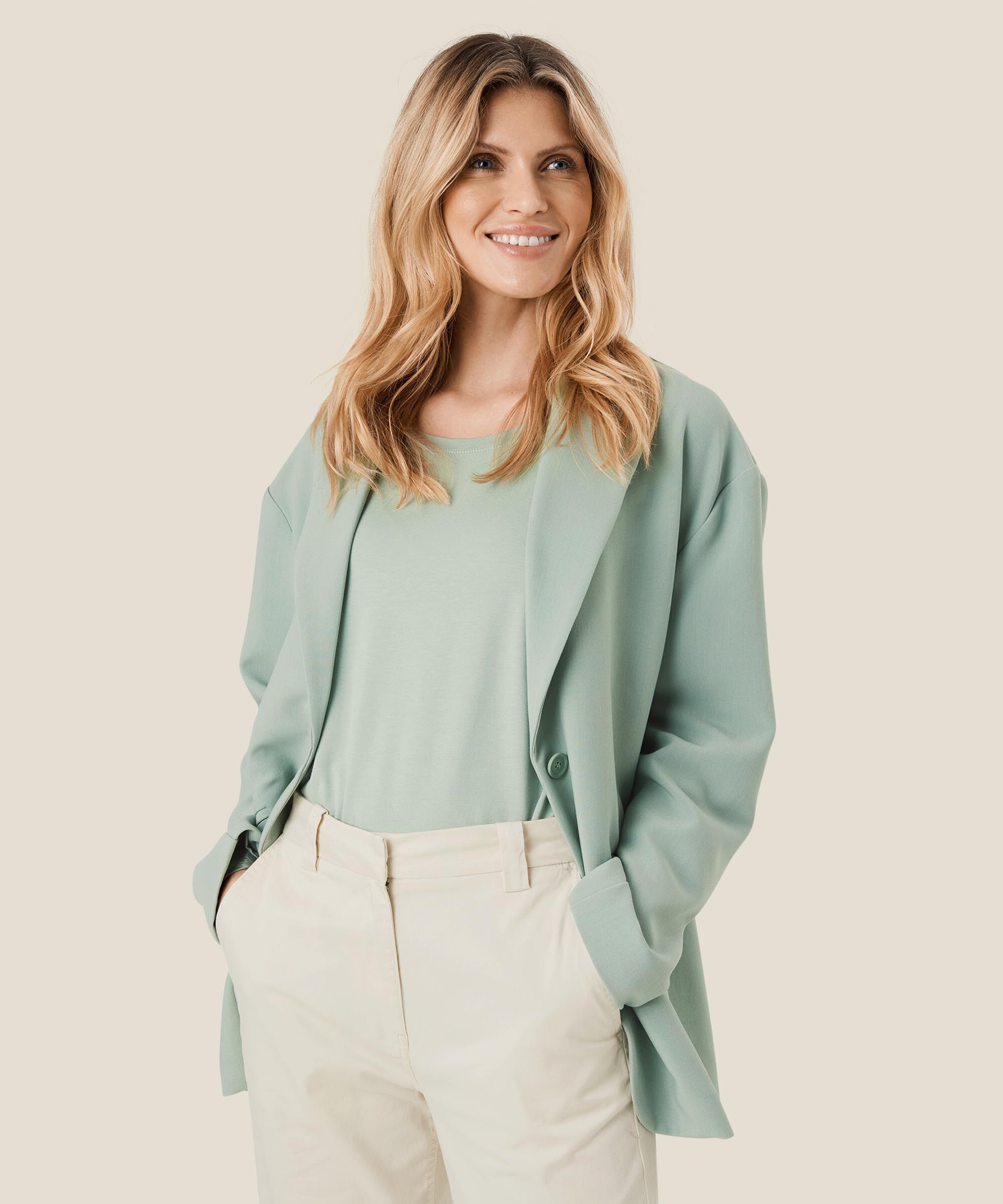 Jeanette Blazer, Jadeite