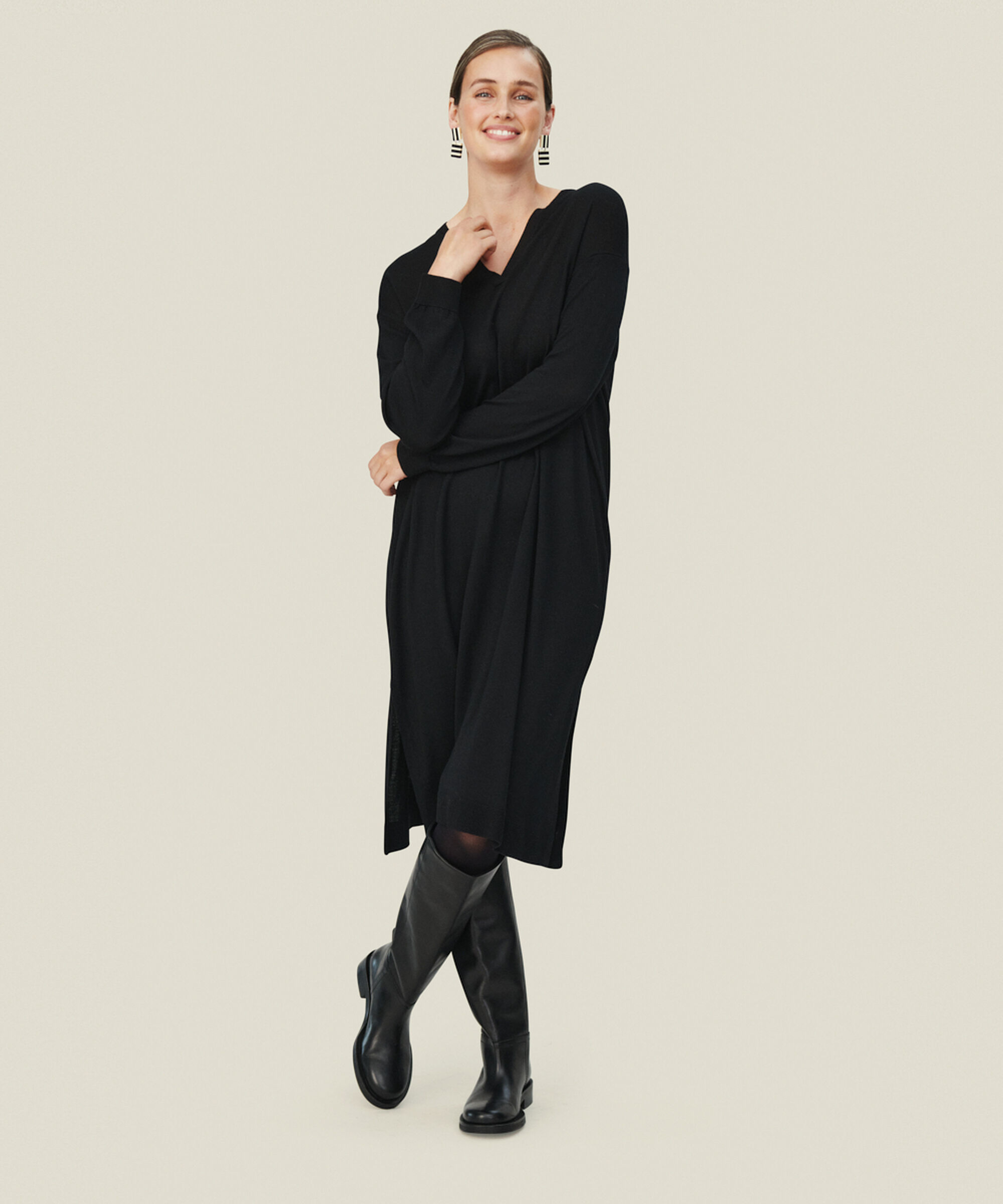 robe en maille avec col roulé et fentes, Black