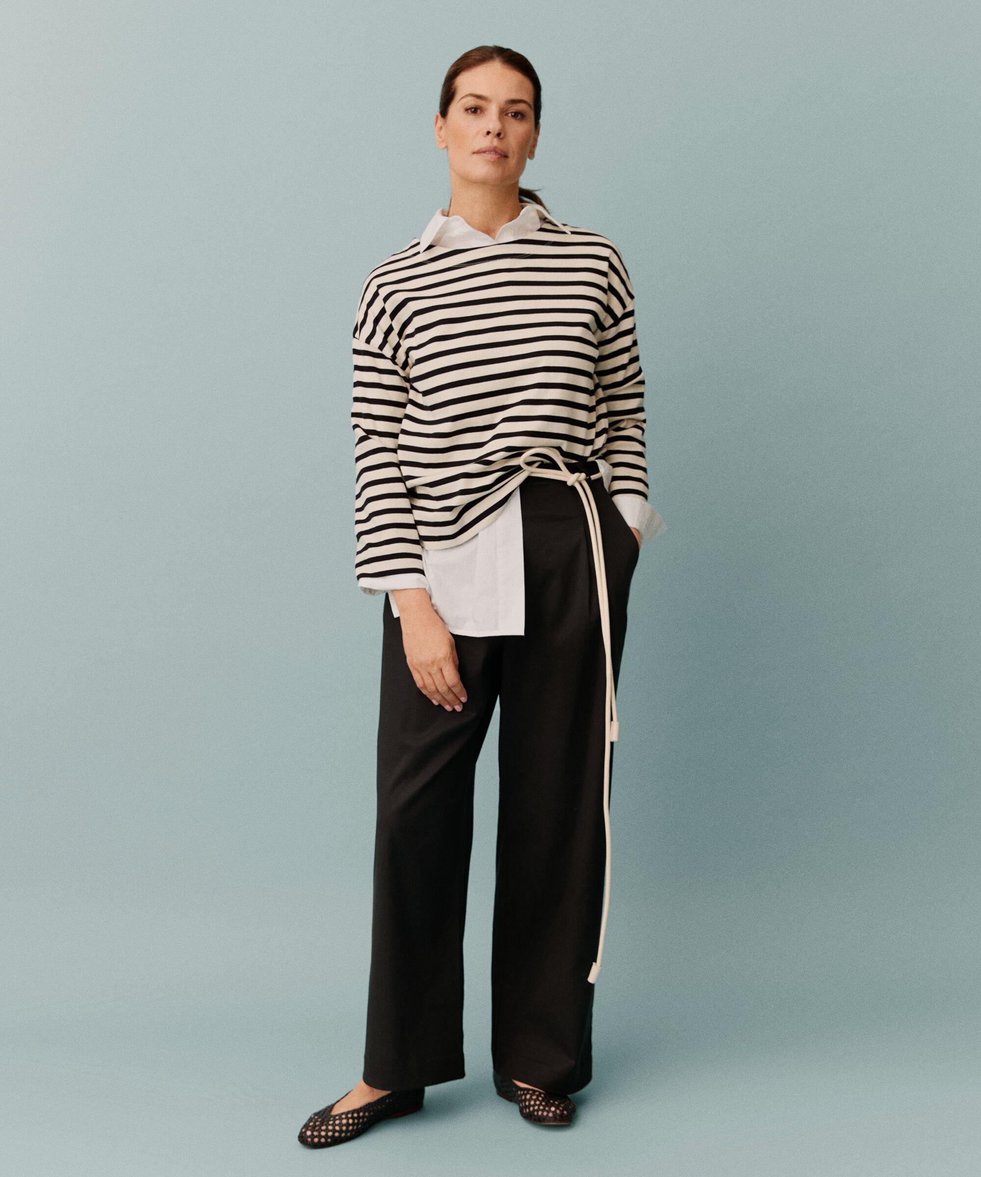 Pantalon à jambes larges, plis pressés et poches fendues, Black