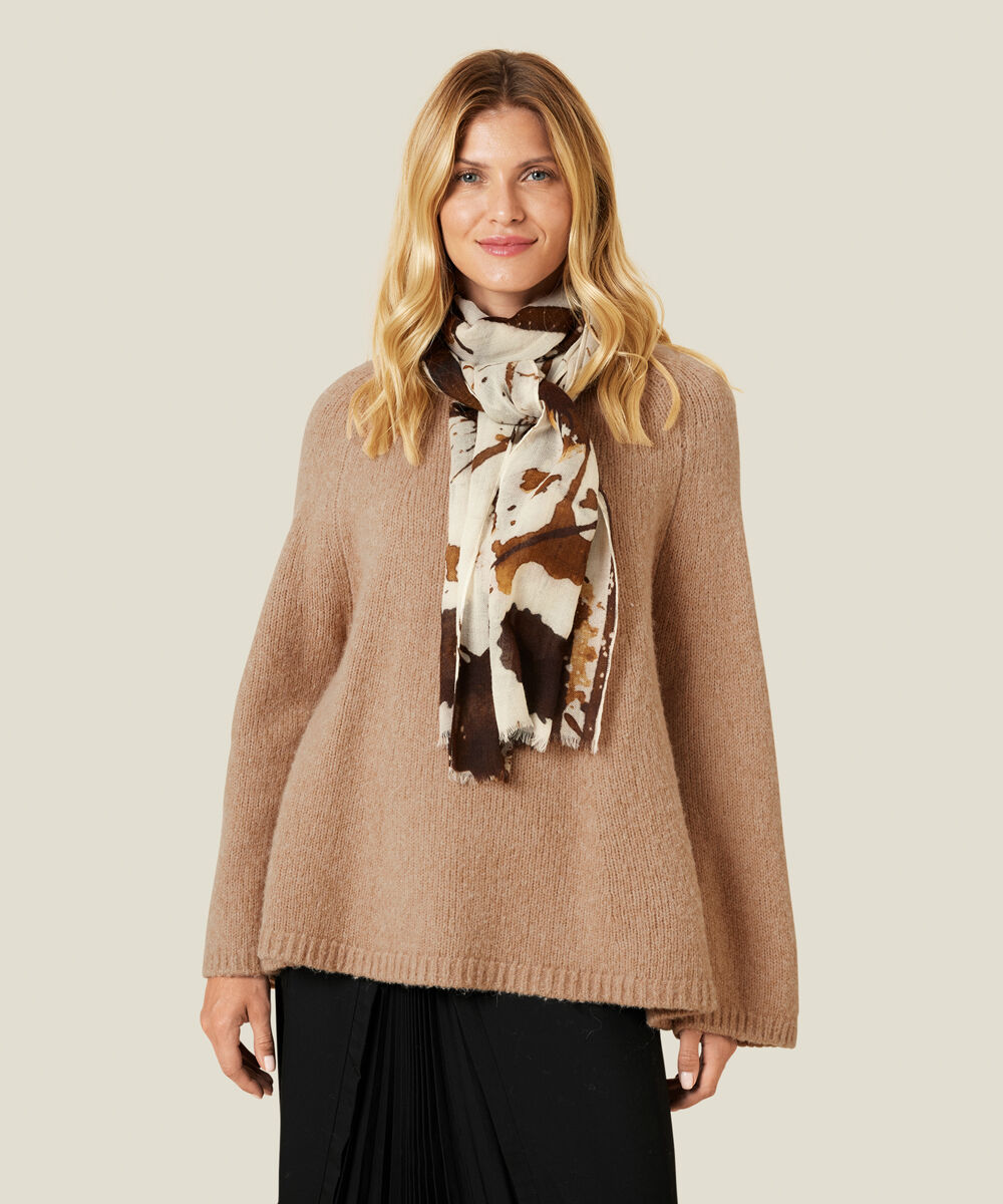 LUND SCARF, Monk's Robe